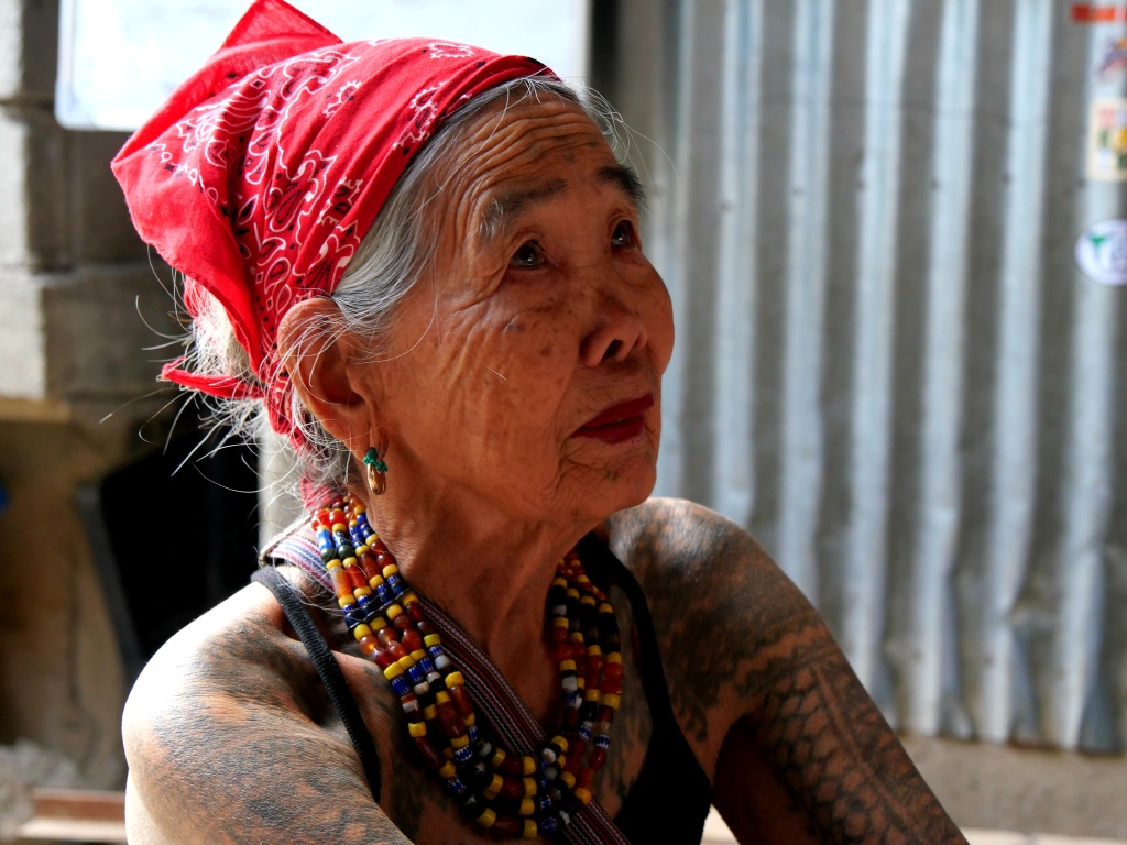 Se faire tatouer par Whang-Od, Grace et Elyang à Buscalan